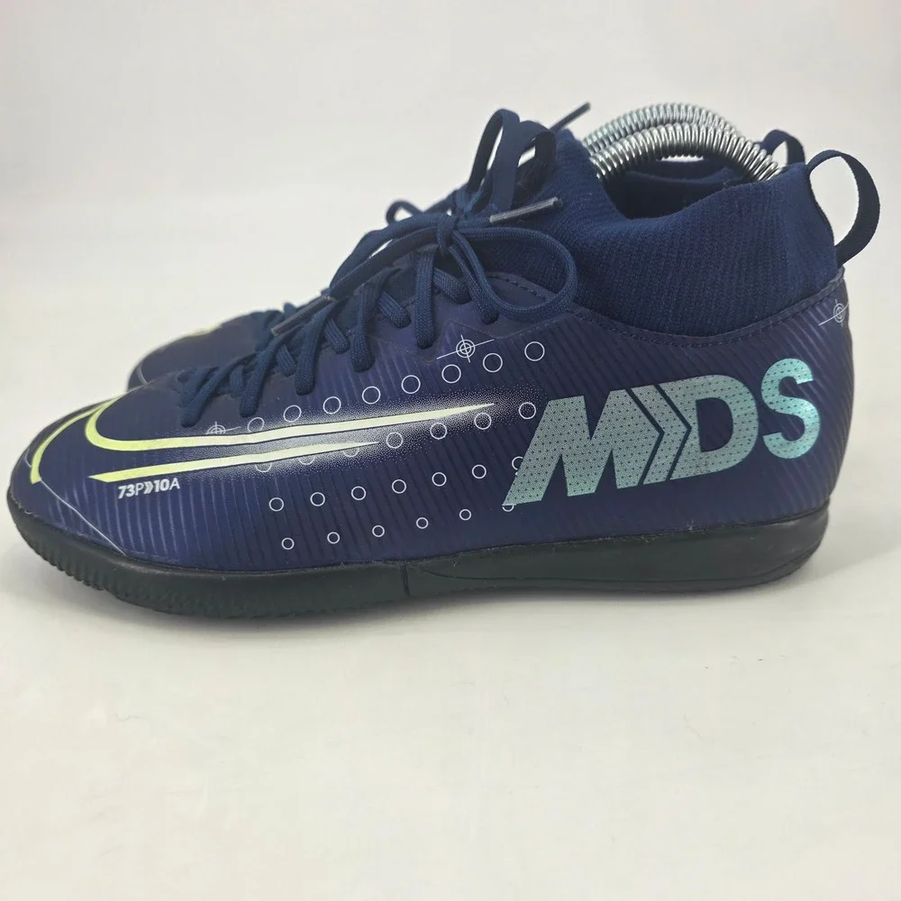 NIKE MERCURIQL SUPERFLY 7 ACADEMY MDS SOCCER SHOES KIDS SIZE 5.5Y WOMENS 7 BLUE